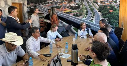 Abilio e vereadores discutem projeto que altera Lei do Sil